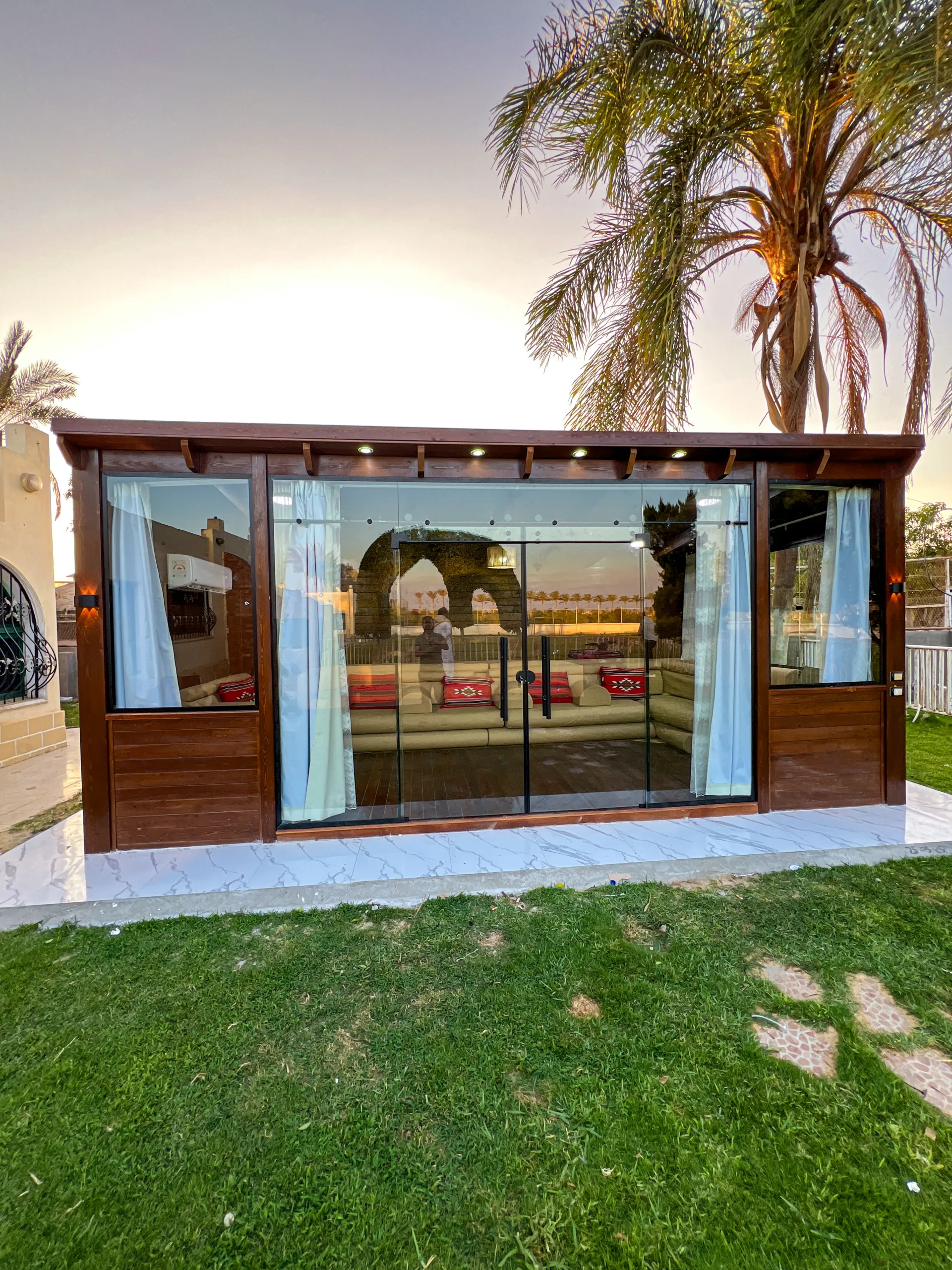 بالتقسيط نفّذ غرفتك الخشبية مع شركة العزيزية بأعلى جودة وتشطيب فاخر 1 بالتقسيط نفّذ غرفتك الخشبية